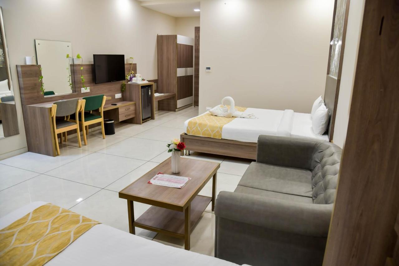 Shree Ganga Smb Hotels Ujjain Luaran gambar